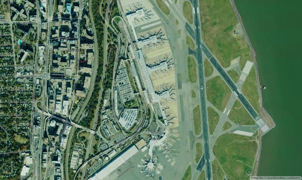 satellite map Ronald Reagan Washington National Airport