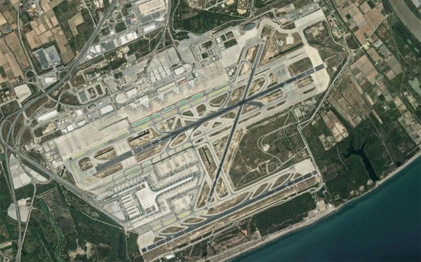 Satellite view of Barcelona El Prat Airport