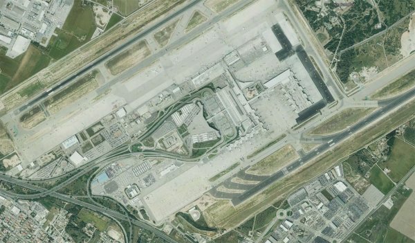 Satellite view of Palma De Mallorca Airport